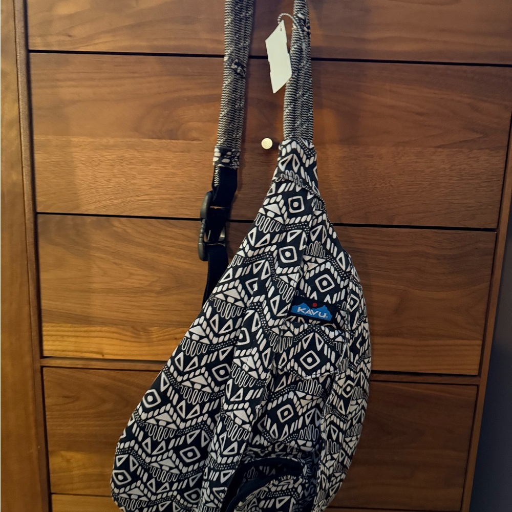 KAVU Original Rope Crossbody Bag ~ Tile Maze - Picture 6 of 14